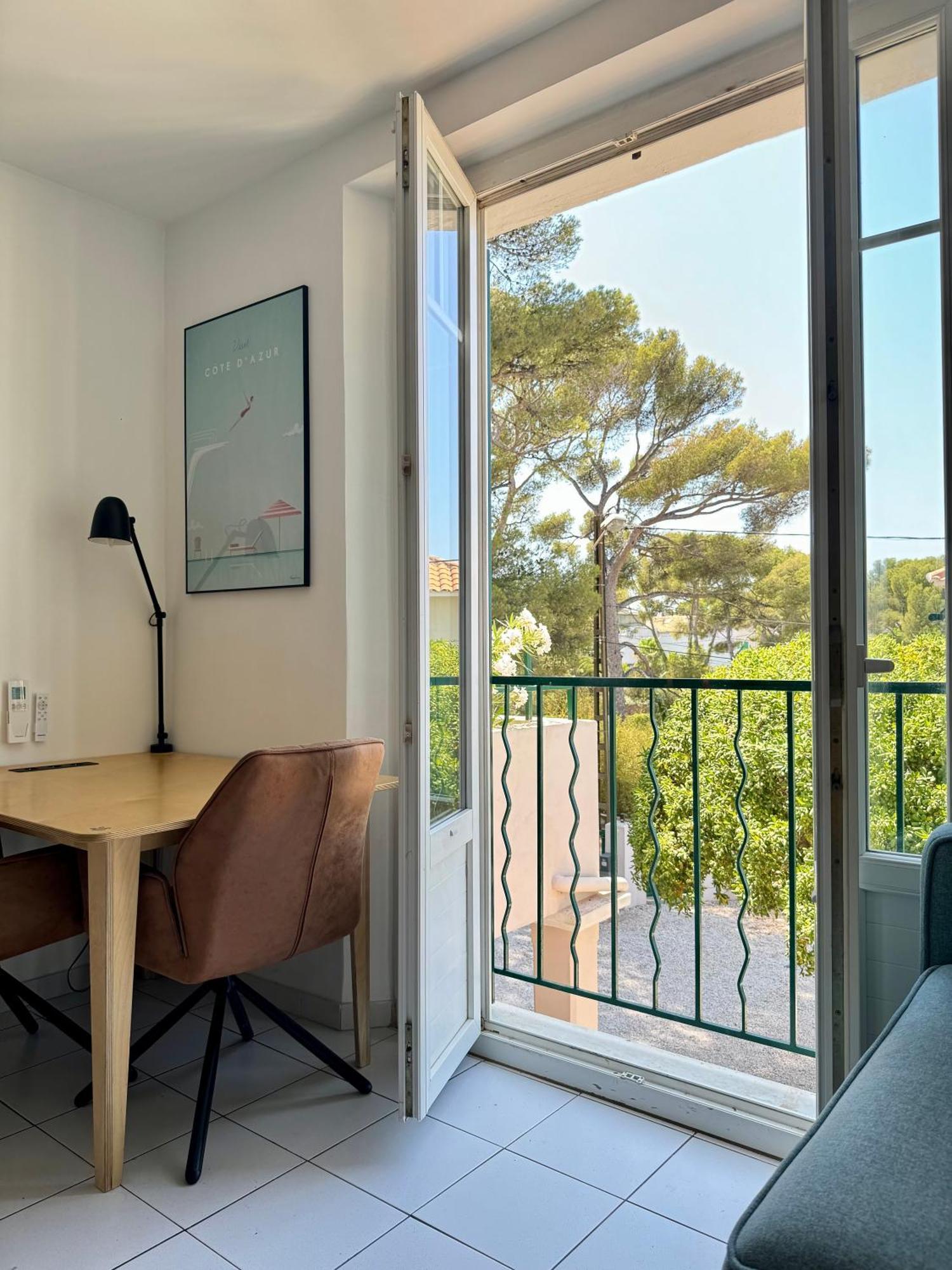 Cocon Comfortable Vue Mer, Clim Et Parking ซานารี-ซูร์-แมร์ ภายนอก รูปภาพ